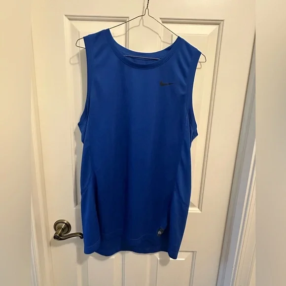 Nike Dry Fit Sleeveless Muscle Tee - Picture 7 of 7